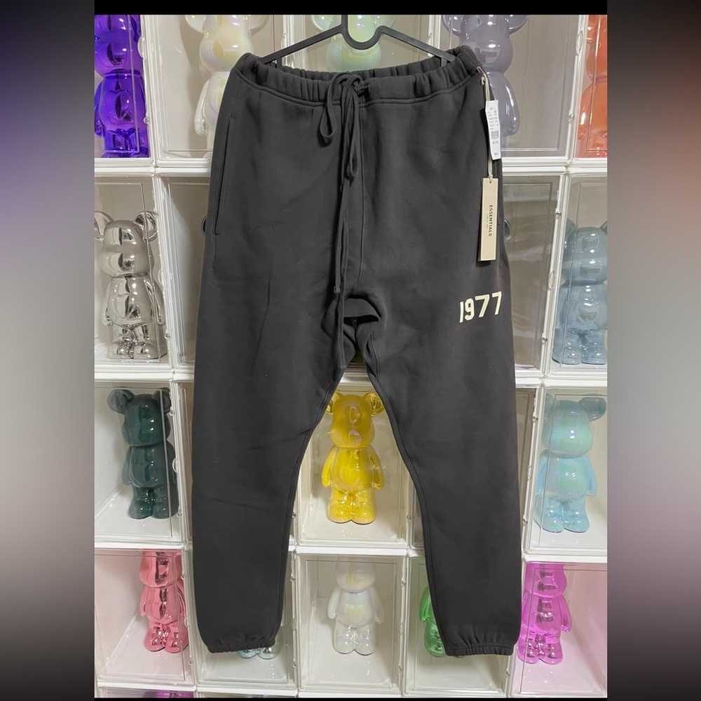 Fear of God Essentials  1977 Sweatpants Iron